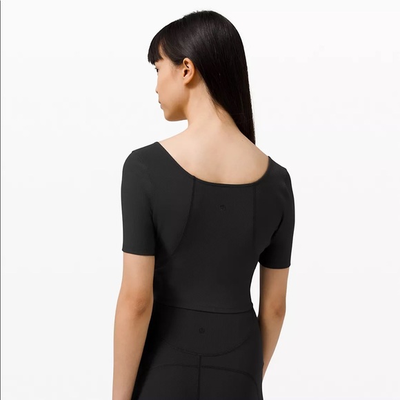 Lululemon Ribbed Contoured V-Neck Yoga Short Sleeve Shirt - Picture 2 of 9